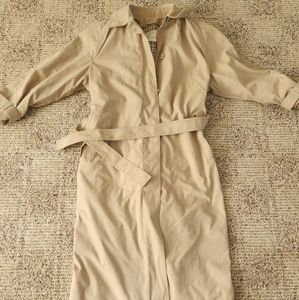 Vintage London Fog Maincoats Tan Trench Button Front sz 6 Petite